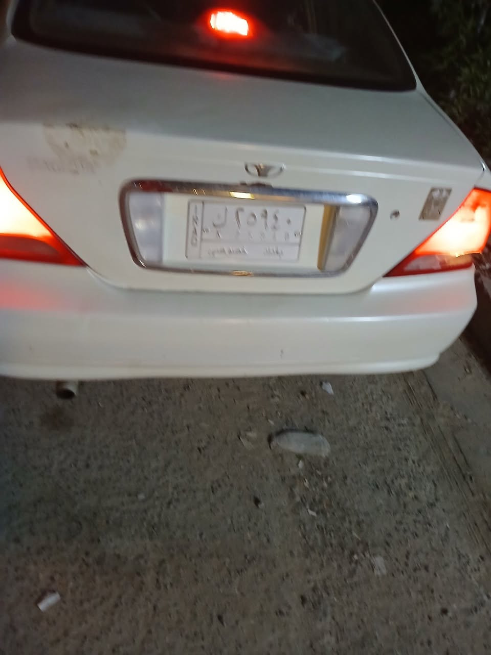 سلام عليكم سيارة دايو ماكنوس للبيع موديل 2000 رقم بغداد مشروع وطني محرك 2000 تبريد شغال مشابهه نقص سعرها 35$ مكاني بغداد الفحامه قرب جزيرة بغداد السياحية هاتف ***********وشكرا
