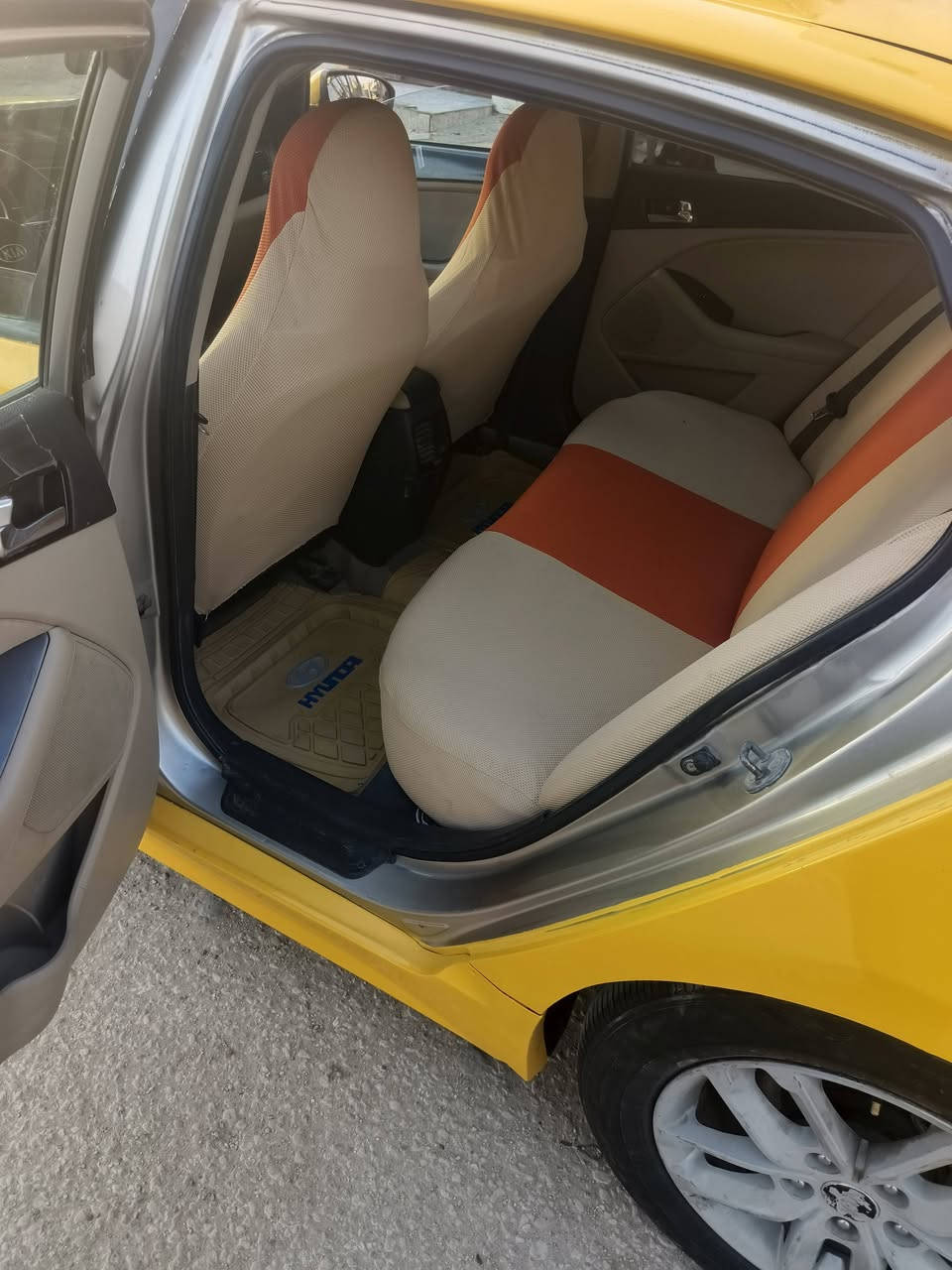 يالله السلام عليكم اوبتيما موديل 14 خليجي مكينه كير جدد حداديه جديده السياره بيها صفحه جهت العبري السعر 95 اتصال ***********
