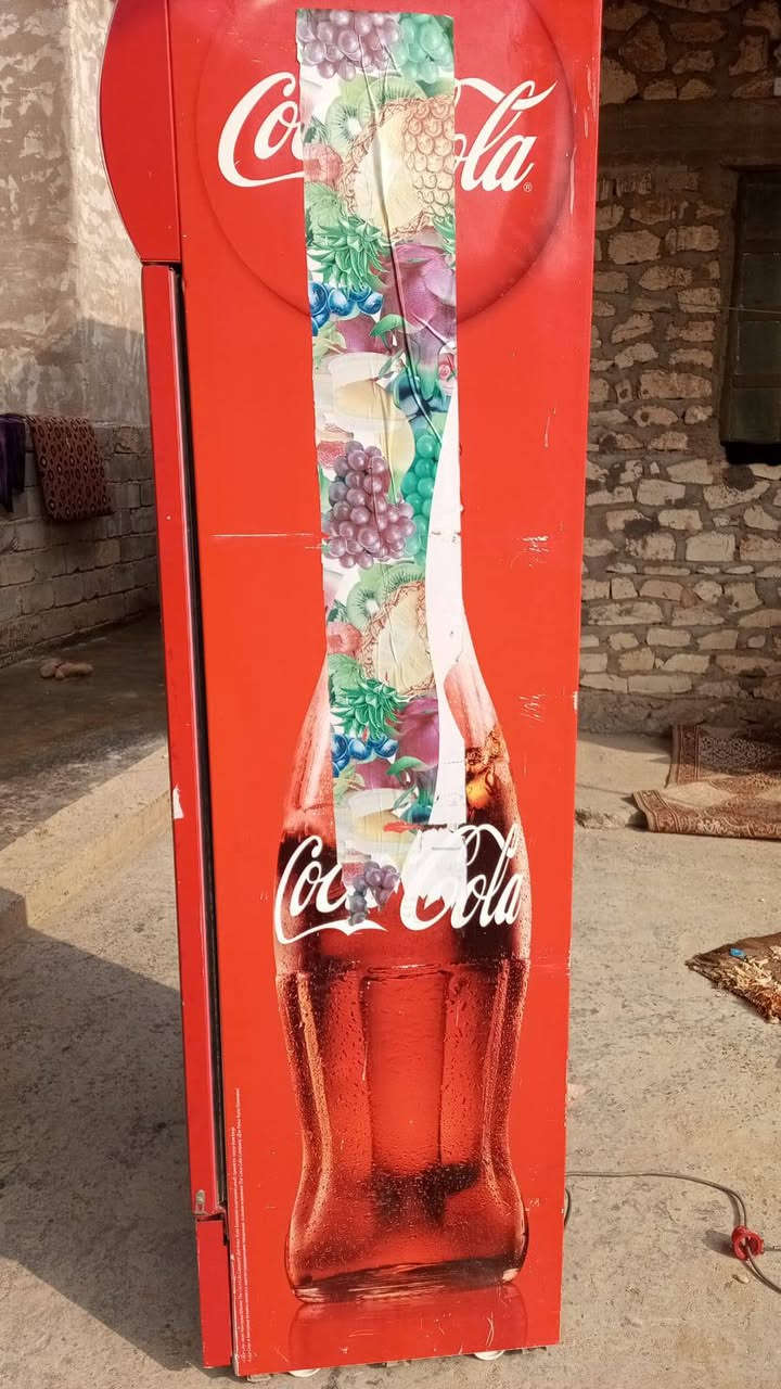 السلام عليكم
براد للبيع براد نستخدم ونضيف
وشغال 
المكان هيت
السعر 300 الف
الاتصال/***********
