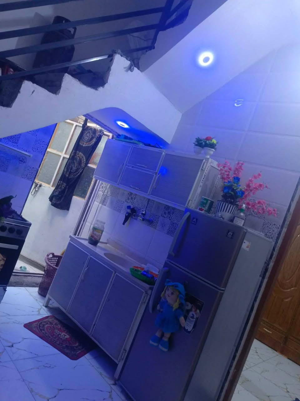 للبيع بيت 50متر رقم القطعه 1611 بناء جديد مكانه ع خدمات كامل سيراميك بورسلين شغل درجه اولى بلوك گلب الاستفسار خاص مفتوح سعره 50وبي مجال   ***********
