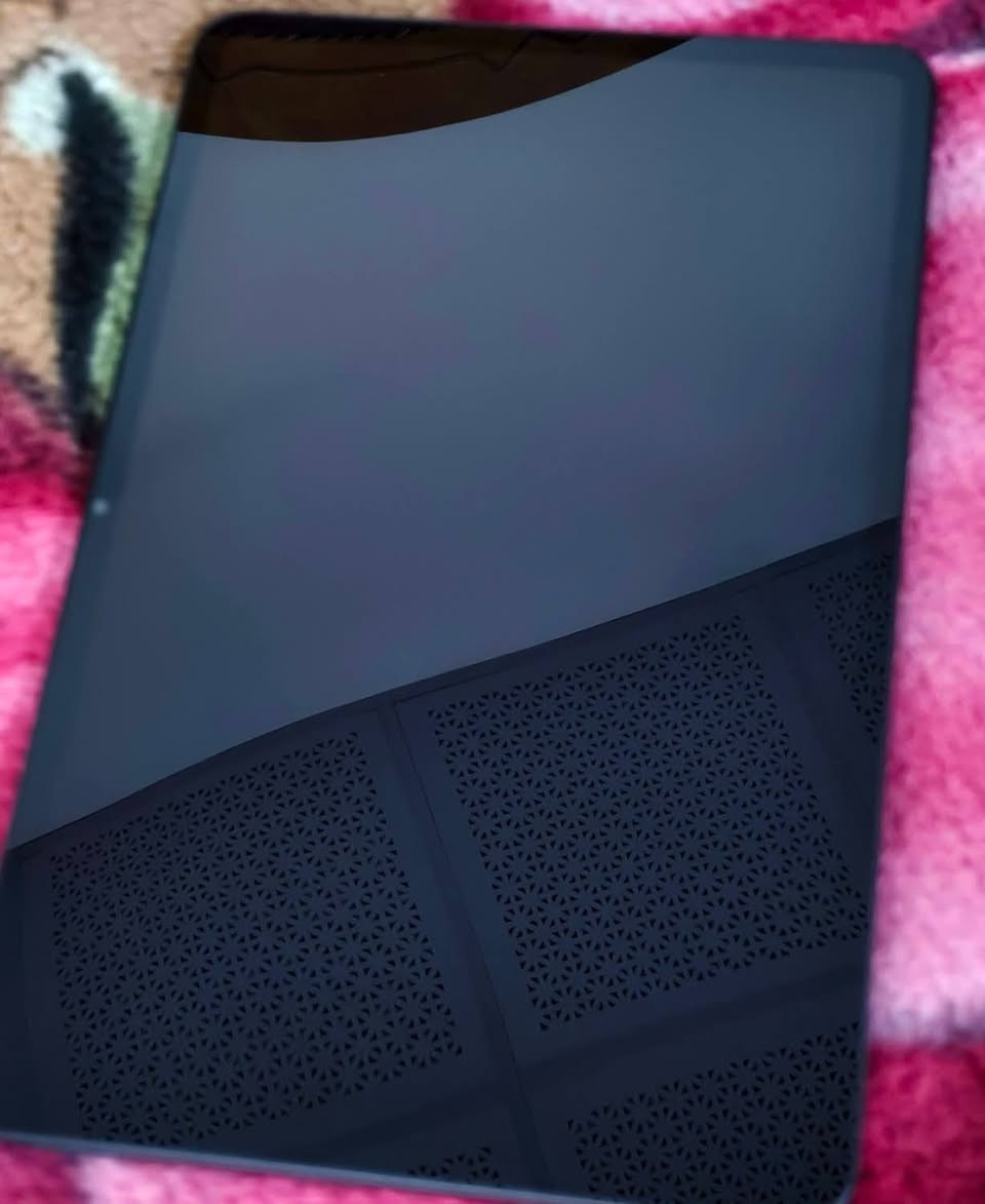 ايباد ريد ماجك استرا
ذاكره 1000 كيكه
 غراض كامله 
سعر خاص 
***********
