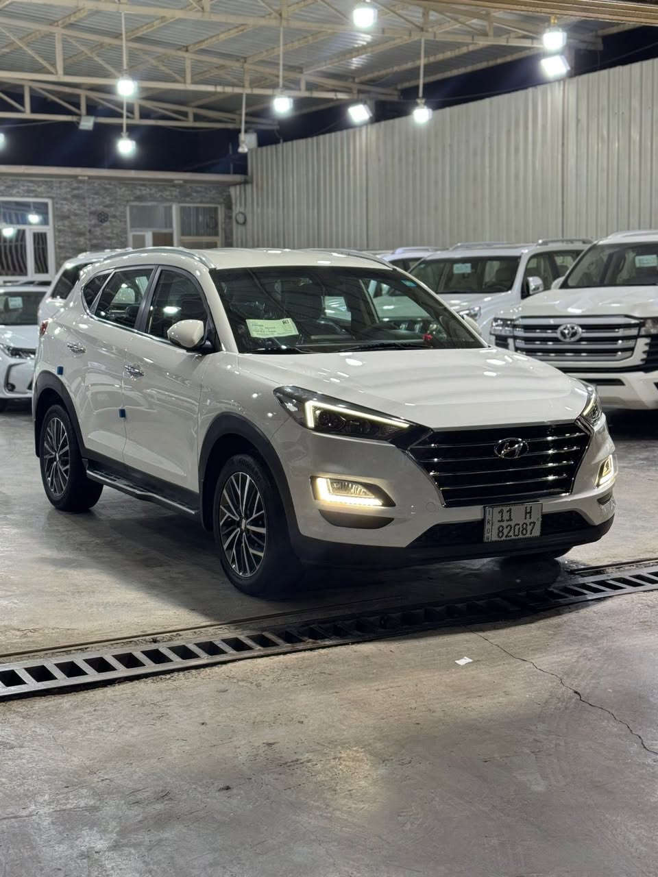 السلام عليكم 🩵
توكسان 2020 شركه الكاصد 
بصمه تشغيل شاشه جبيره كشنات كهرباء 
فول تحكم ستيرن لايت زنون بك لايت لد 
سايد بريك رجل مري شفط محرك 2000 دوش 
رقم جديد هزه جديده ماشيه 80 كم استعمال نضيف 
السياره بسمي تحويل ثاني يوم 
للاستفسار الاتصال ع (***********)
