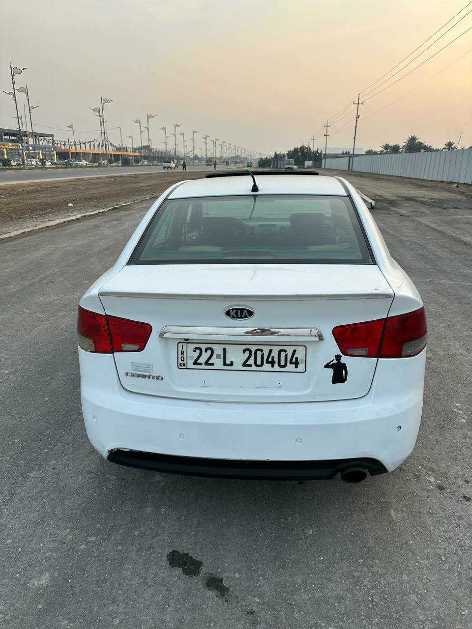 السلام عليكم سيراتو موديل ١١ فول مواصفات بيه صبغ موضح بالسونار بدون دواخل سنويه وأرقام جديده تحويل وكاله حاضر السعر ٩١ مكان السياره صويره للاستفسار الاتصال على الرقم ***********
