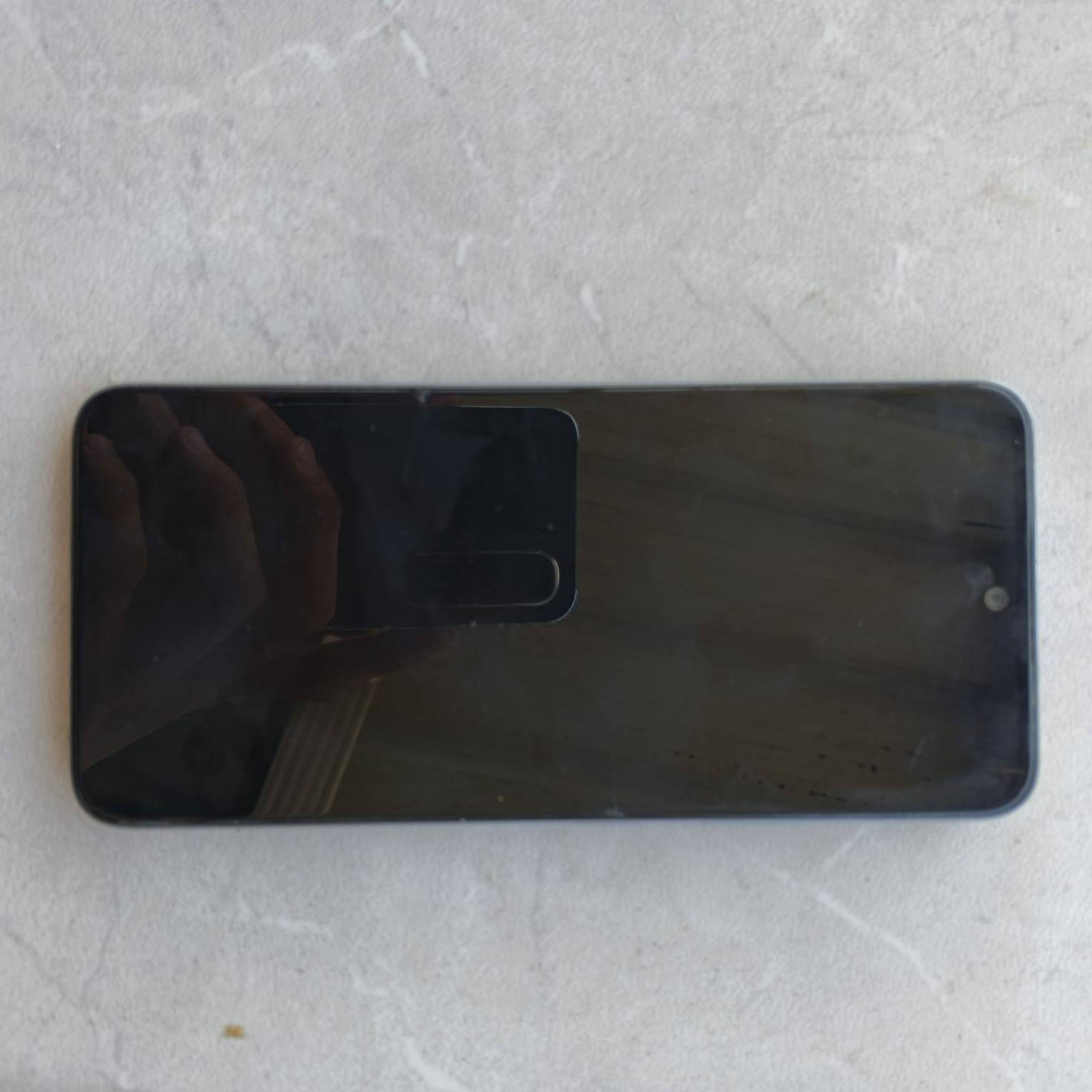 انفنكس هوت 50 برو نضيف استخدام قليل  بيه فطر بالشاشة قليل 175 وبيه مجال ***********
