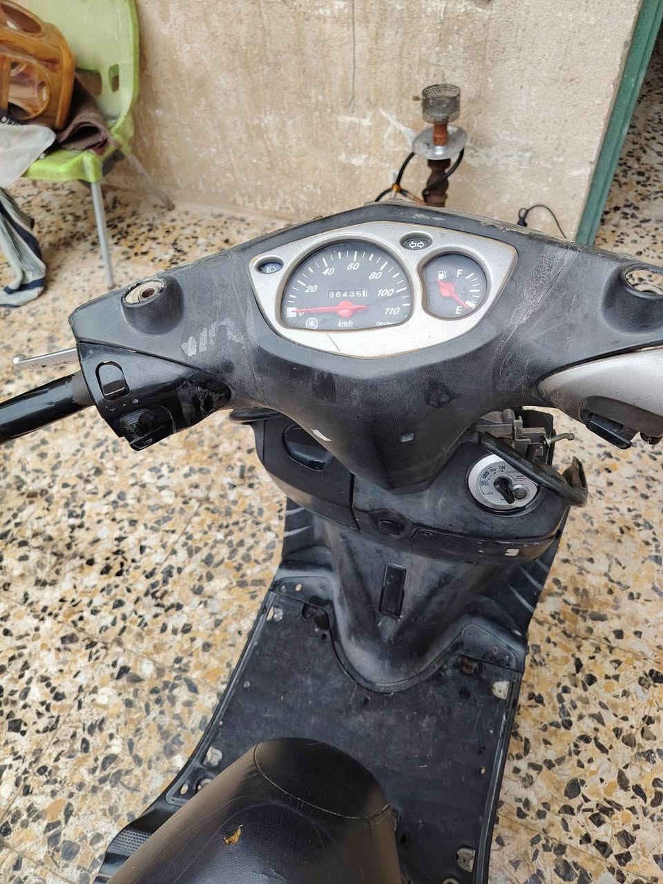 السلام عليكم من رخصة الادمن سكنس نثيه ياباني سرعه 110مكينه مكفوله ناعمه وخرسه نكره سلف وهند بكل وقت بس تفتح سويج اقل ديره تشتغل كهربائيات كلها شغاله كيلو متر اكف بريكات ثنين شغالات سطاب لايت تجي تكلب وشوف سرعه معدل شلعه حلوه ودراجه ناعمه الكفر الأمامي ومال الاشاره نكسرن وذبيتهن بس الصفاح جددالسعر 250وبيهه مجال قليل مكاني بغداد البلديات وهذ رقمي ***********الشراي يتصل اخوان كل التفاصيل مذكوره لحد يجي ويكول شبيهه الدراجه جاهزه عده الكفر الأمامي ومال الاشاره واسف على الاطاله
