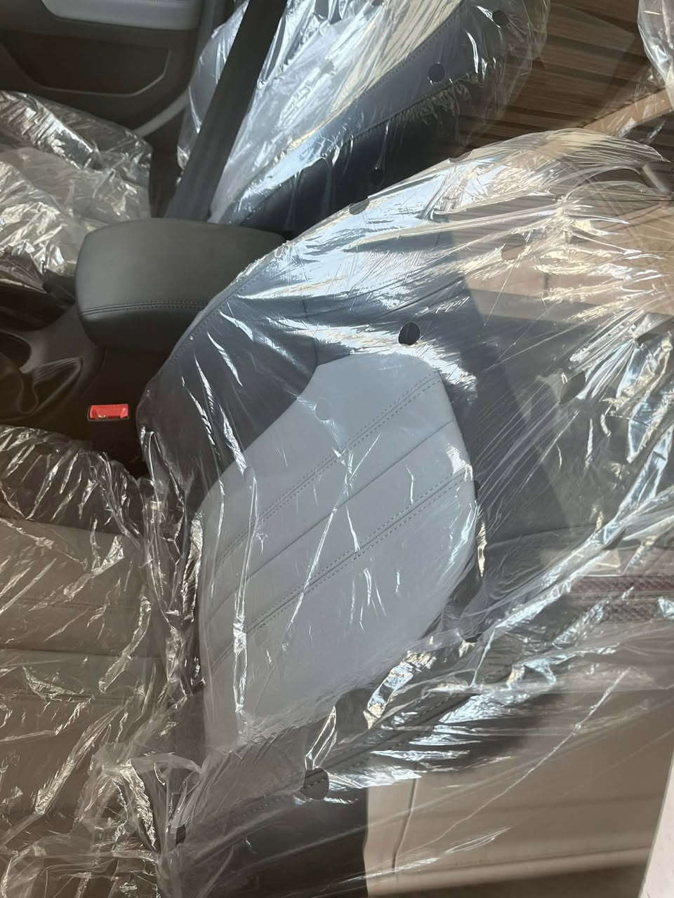 السلام عليكم ورمضان كريم 

كريت ويل ونجل 5 موديل 26 الجديد وصل 

السيارات زيرو صفر كيلو متر اي رقم محافظه اتريد ارقملك ابيعلك كامل وراي 

السيارات اجه بيها اختلافات من ثلاث نواحي ركز بالي راح اكتبه

اولا_ المكينه حجمها 2400 بس نوعيه جديد ناعمه ونشطه ومابيها خوشنه والاهم ماكو ادوانز

ثانيا _ الكير اجه اكبر حجم ناعم بالتبديل ونشط سريع الاستجابه 

ثالثا _ الويل صار وييل كب لونين كلش حلو 

رابعا _الخطه اختلفت الي على البدي وسياره صارت اعلى شويه 

تتوفر بيع او مراوس حسب مكاني بابل محاويل 

للاستفسار *********** واتس اب متوفر ايضا
