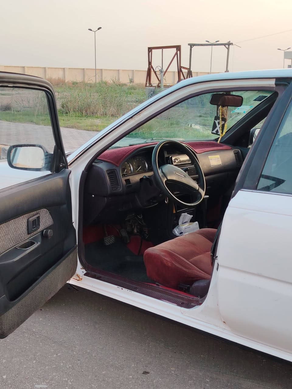 السلام عليكم سياره كورلا مديل ٩٢ السياره جاهزه حداده تخم تاير تبريد كهربايات كلها شغاله السياره الف دينار ما ذب عليها رقم انكليزي مكان السياره البصرة القرنه الشرش ***********
