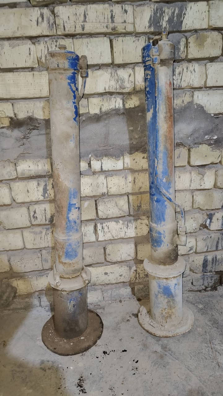 جكات رجل كرين 3طن عدد 2 المكان النجف السعر 500$ دولار كنترول ابو 2 خط شغال السعر 75 الف الاتصال ***********
