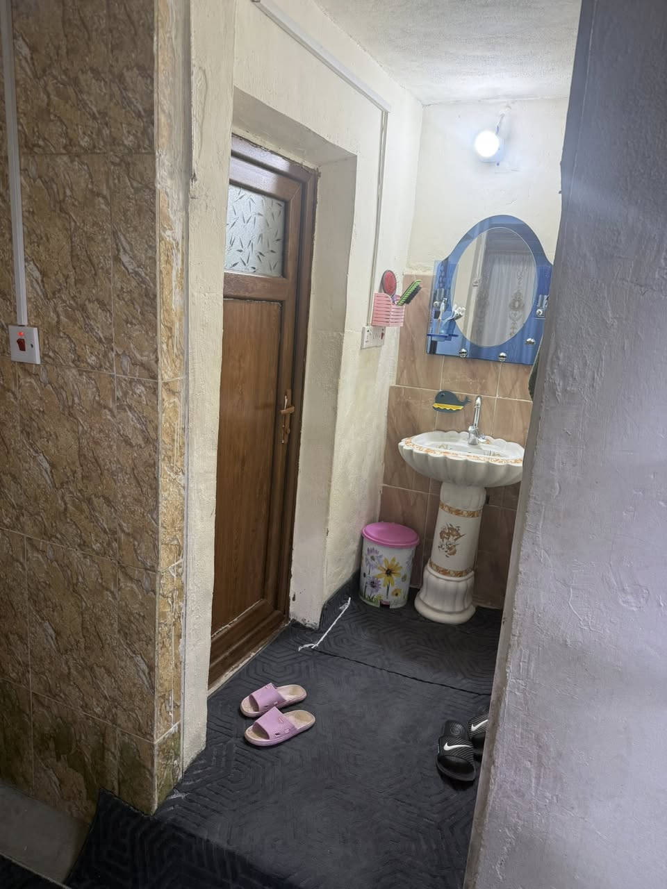 ؜🏠 عروض مكتب البركات 🏠
ـ ـ ـ

🔻 --  للبيع  -
🔹 المساحة 216 متر 
……..بسعر جدآ مغري…….
…….
#العنـوان :  كركوك امام قاسم محله سيد سرور قرب جامع النايب
#السعر: مراسلة الصفحة او الاتصال بالارقام في نهاية المنشور

ـ ـ ـ
نستقبل جميع العروض للدور السكنية والتجارية والزراعية بكافة مناطق كركوك
للمزيد من المعلومات مراجعة مكتب البركات للعقار
🔸العنوان سايدين شقق الغاز 
أو الاتصال على:
***********
***********
