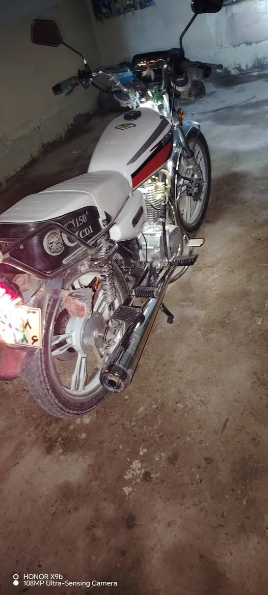 السلام عليكم شباب سفانه موديل 21مكفوله كفاله عامه والله محرك مامفتوح برغي اوراق كامله السعر650 الف بيه مجال تشتغل على بصمه و سويج عنوان بابل قضاء عوفي راسني خاص وتمر


**إذا كنت صاحب هذا الإعلان وتريد حذفه لأي سبب، رجاءا أرسل رسالة إلى الدعم الفني**