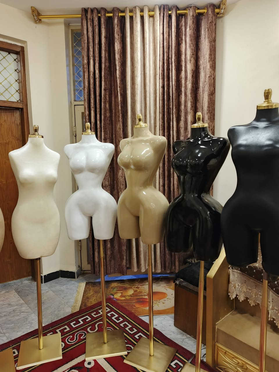 السلام عليكم اتوفرت عدنه انواع المليكانات وبسعر الجمله... ارقام الحجز..***********//***********
