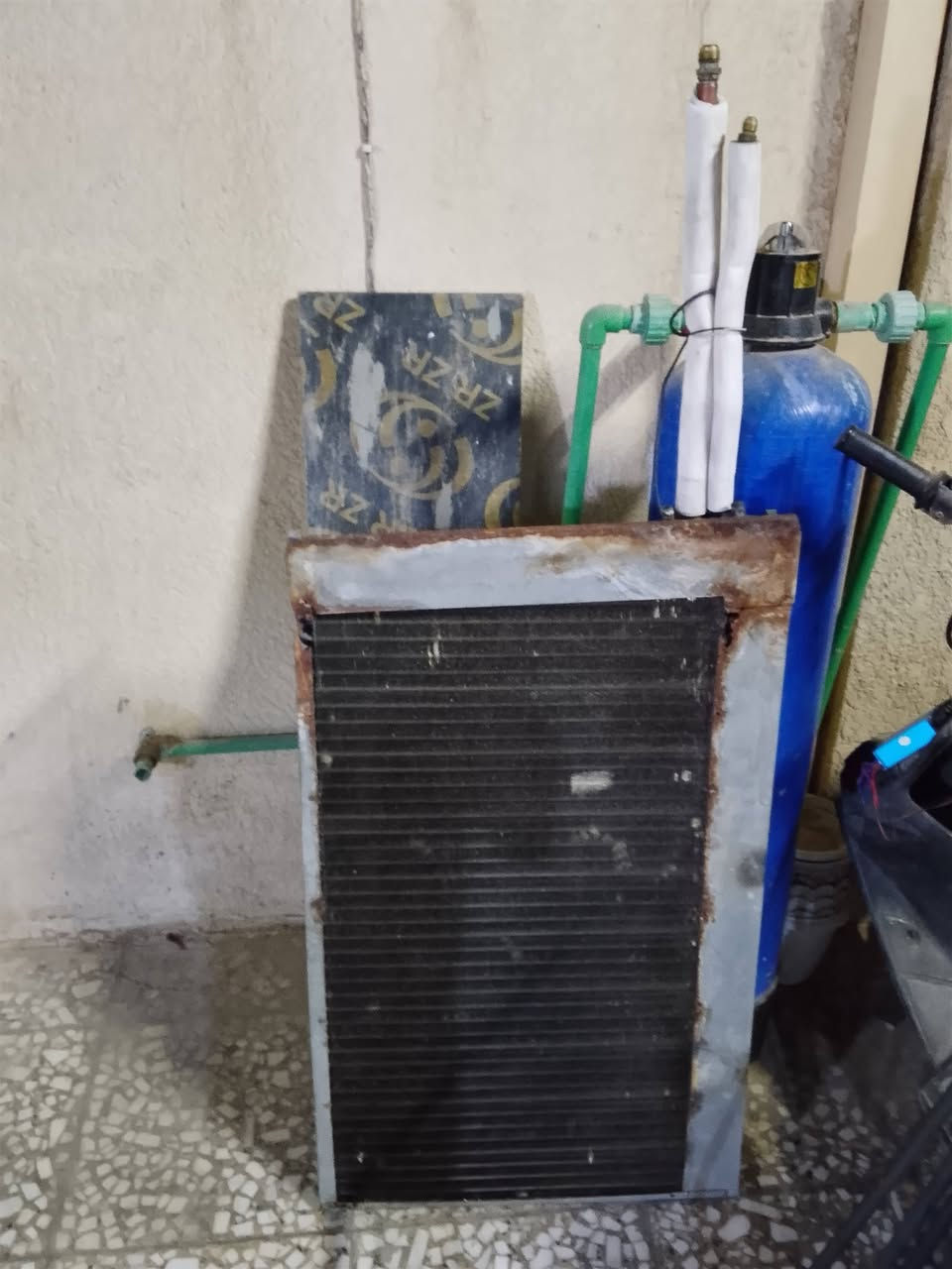 سلام عليكم كنتوري للبيع ٣طن بس امليك سعر ٤٥٠ وبي مجال الطيبين مكاني نجف حي السلام *********** تواصل ول ستفسار عله هذا الرقم

