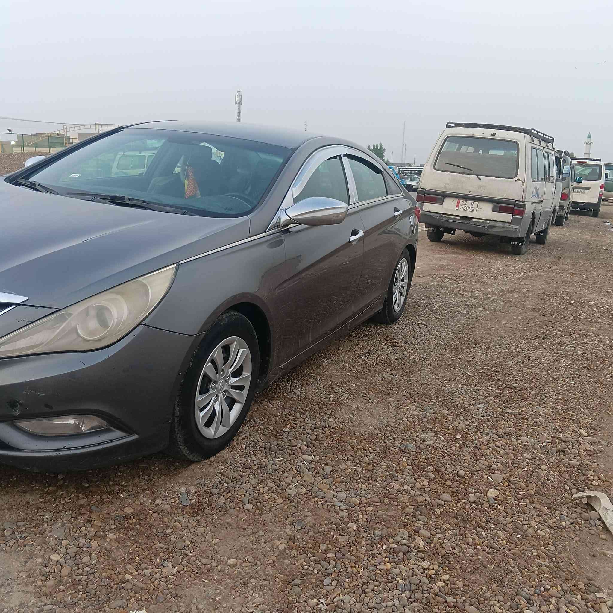 سوناتا 2011 امريكي ضررها جامغ امامي والباقي مكفوله سياره جاهزه مابيها اي نقص مكان السياره بغداد ابو غريب ***********
