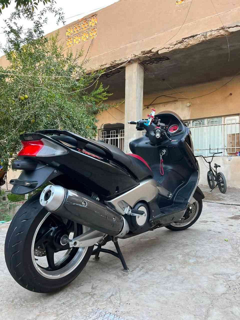 Tmax 500 Black max 2008
دراجه مكفوله كفاله عامه 
كشر مكينه نضافه 100/100
سويجات اثنين نازله من ماهر 
عنوان بغداد .
رقم:***********
وتساب:***********
