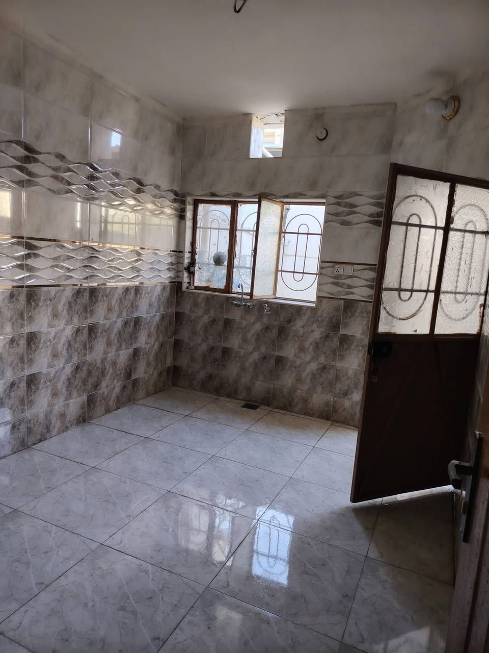 🏠دار للبيـــــــــع 

فـٓــــي شـــــــارع80 خـــلف أ ســـمـــاك ألـشــجري
__________________
المساحــــــة // 100م #طابـــــو #صرف
الواجهـــــــــــة // 5م
النــــــــــــــــــزال // 20م
__________________
🧱🏗️ #الطابــــــــــــــق #الأرضـــــــــــــي
غرفــــــــه وصالـــــــــة وهــــــــــول ومطبــــــــخ ومجمــــــــــع صحيــــــــات خارجــــــــي وداخلــــــــي ..

🧱🏗️ #الطابــــــــــــــق #الثانــــــــــــــــي
بــيـــتـو نـــــه
ـــــــــــــــــــــــــــــــــــــــــــــ💲
للأستفســـــــار عــــــن السعــــــــر يرجـــــــىٰ الاتصال
ـــــــــــــــــــــــــــــــــــــــــــــ💲
#مكتـــــــــب
            🧱🏗️ عـــشـــتــار للعقـــــــار🧱🏗️
#الكائـــــــــن
  شارع_الكرامة_قرب_حي _الحسين
         ***********📞☎️📞
_____________________________________________
