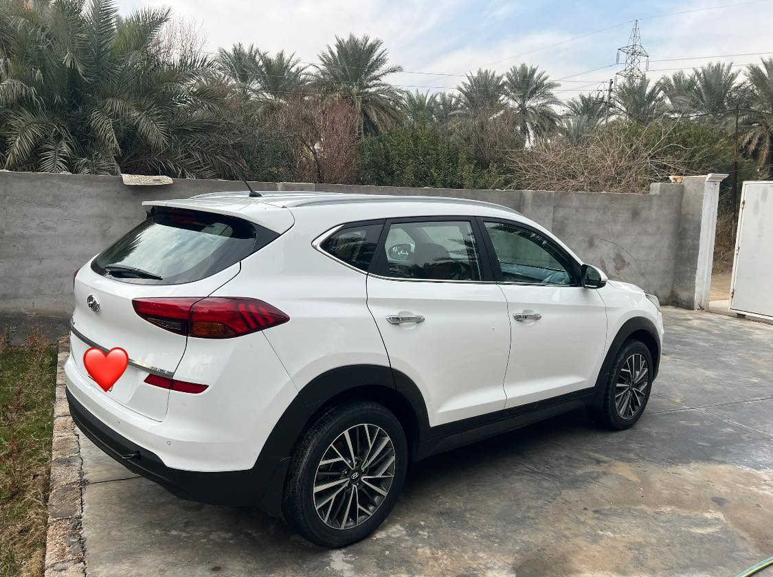 توسان 2020خليجي وكالة الكاصد فول مواصفات عدا الفتحة رقم بغداد سيارة بيه بس البنيد صبغ اثر طخه سيارة جاهزه ع آخر كير محرك حداديه كله جديد ممفتوح بيه برغي 
مكان سيارة كربلاء 
ماشيه 140
سعر 185وبيه مجال 
***********
