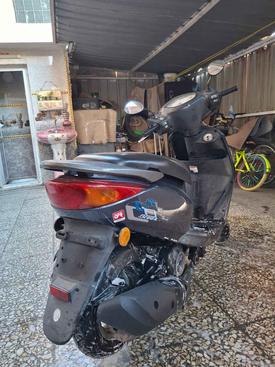 سلام عليكم دراجه بريز بغبغاء رمبه جديده تايرات جدد العنوان الشعب شارع الصحه ***********
