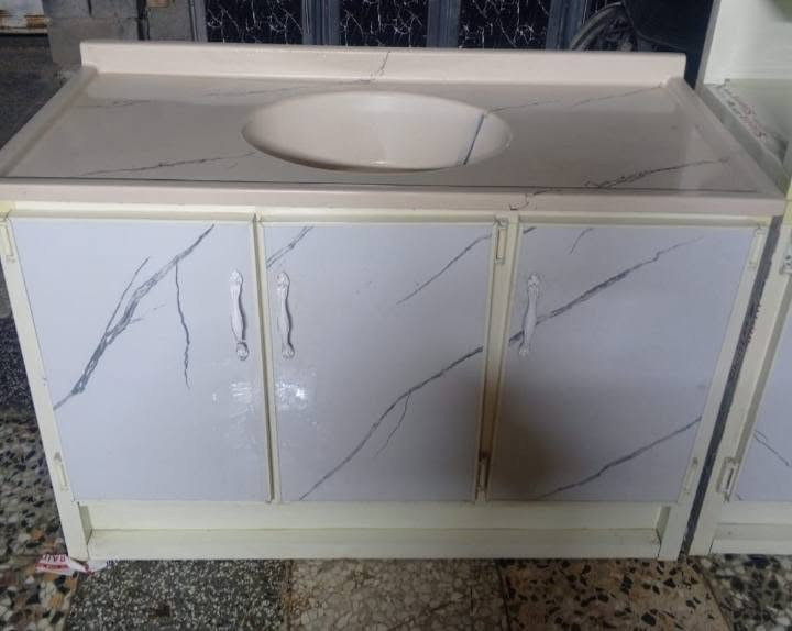 كاونتر اخو الجديد متر ونص وسنك متر ونص 240بي مجال مدينة الصدر اكو توصيل متواجد واتساب***********
