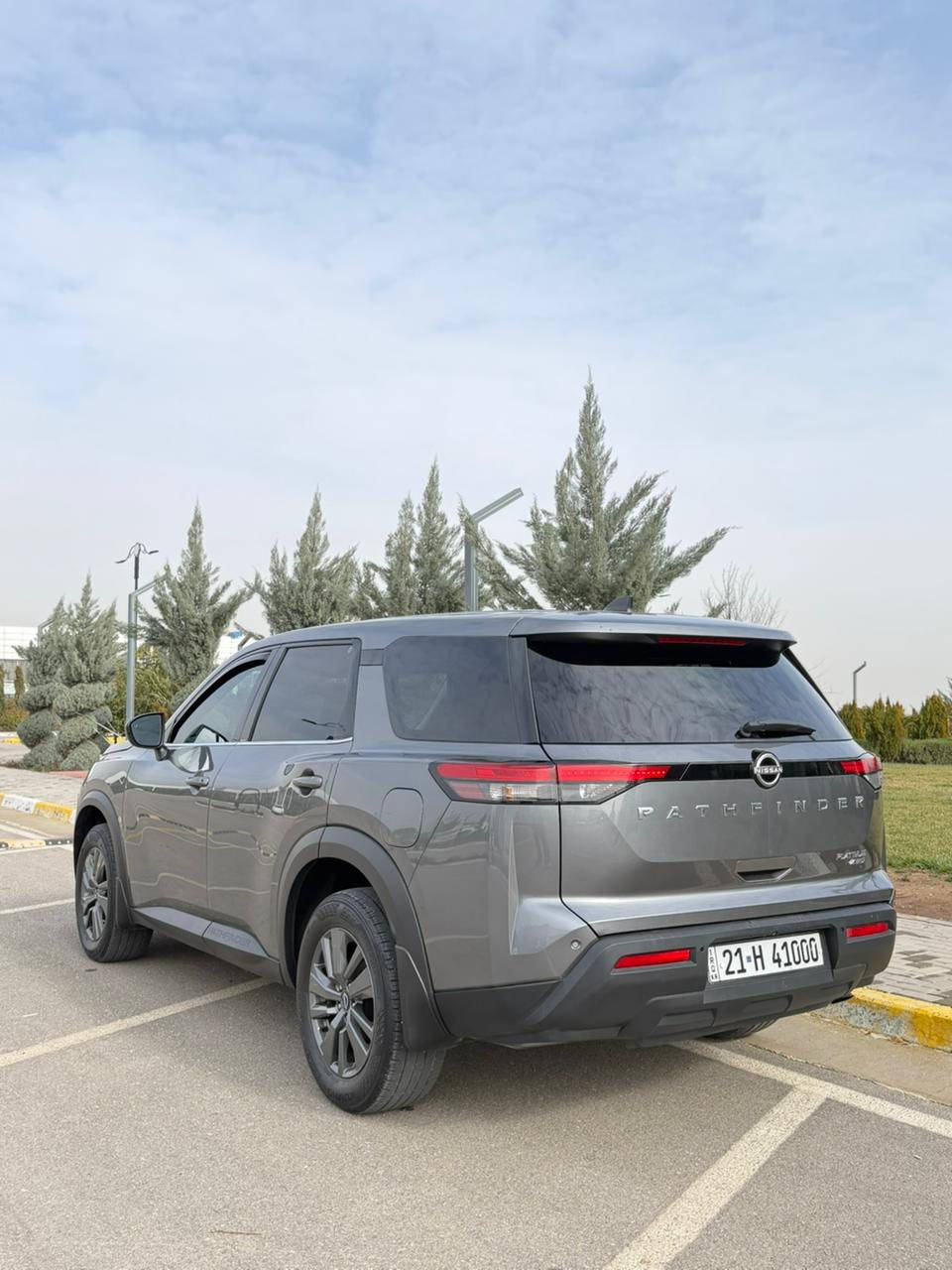الموديل 2023 نيسان پاسفيندر 3.5L
مصدر السيارة:أمريكا
تاك اكسل 
نقطه عمياء 
لاين كيب اسست 
كاميرا و تحديد سرعه 
رادار امامي و خلفي
تبريد مركزي
٧ راكب
بلاجكتور امامي 
ويل ١٨ انج

المسافة المقطوعة: MI 47,000
رقم الشانصي 5N1DR3AA7PC230526
بدون دواخل بدون اي ايرباك 
باب خلفي غيرت بنفس ألون شركة بدون صبغ 
بس نص شبر بونيد صبخ 
المدينة سليمانية
السعر : ٢٣٠٠٠$
للمزيد من المعلومات الرجاء اتصل
***********/ + واتساب
