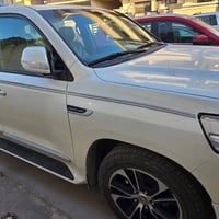 لاندكروز GXR موديل 2021  شركات موجيهان  8سلندر  ماشية 120الف كيلومتر  ...