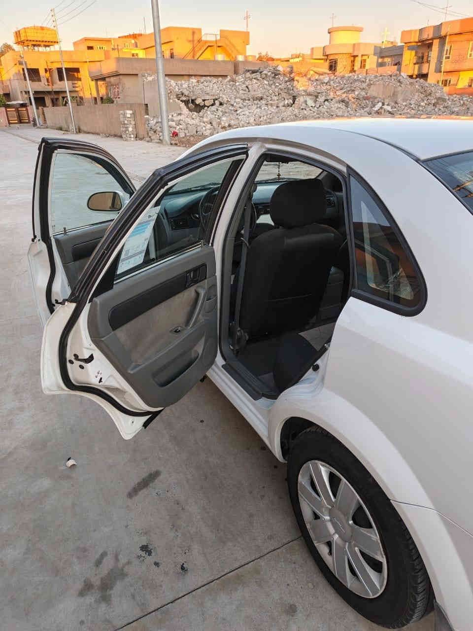 اوبترا 2014
سياره بدون صبغ 
ماشي 140الف 
بيه مكانين بارد فقط 
محرك مفتوح 
*********** الحمدانية, نينوى
