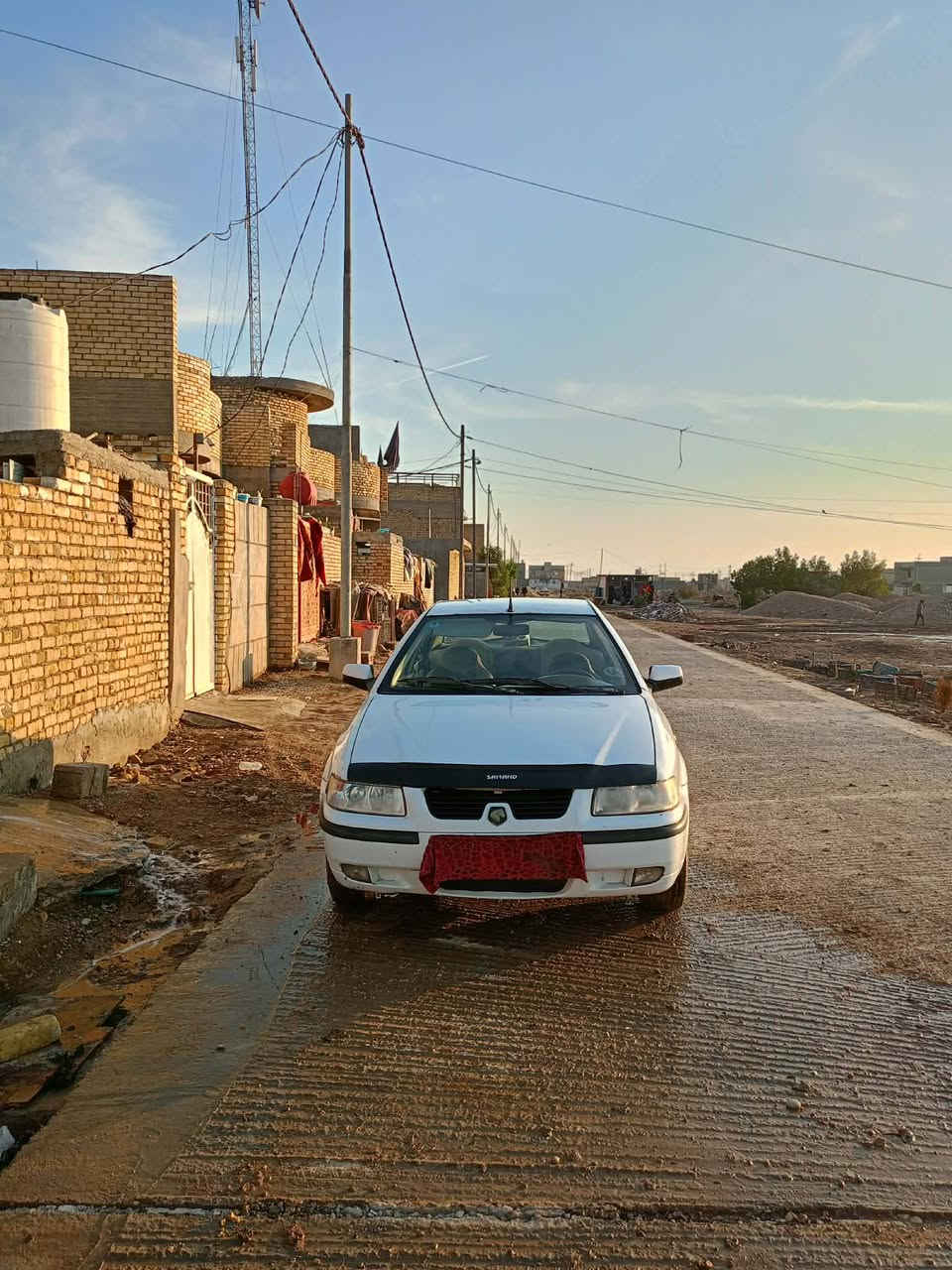 سمند موديل 11 رقم واسط انكليزي بسمي 32وبيه مجال بسيط ***********
