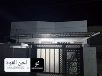 #دار سكن للبيع
200متر المساحه 
منطقه/حواس قريب من الشارع العام 
#يتكون من غرفتين نوم واستقبال وصاله ومطبخ وصحيات خارجيه وحمام داخلي وترك عدد2
#بناء الدار طابقين جمهوري
#مسجل في البلديه 
***********واتساب 
***********واتساب
***********واتساب
#مكتب واحد عقار
#واسط #قضاء #العزيزيه
