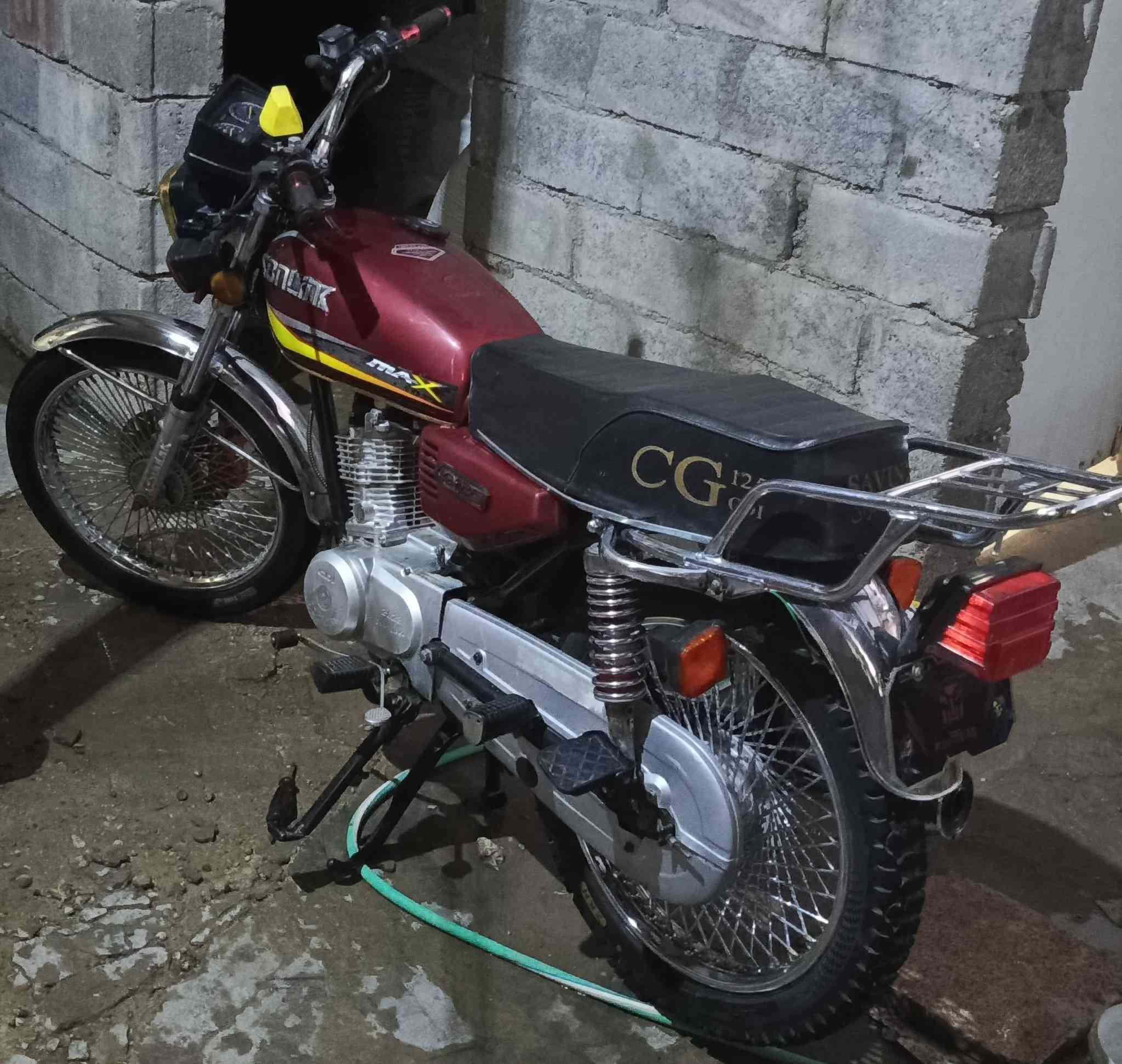 السلام عليكم من رخصت الادمن دراجه للبيع ايراني اربعه كير موديل 23محرك مكفول   سعرها 550وبيه مجال  موجود خاص وهذا رقمي *********** وبي واتساب
