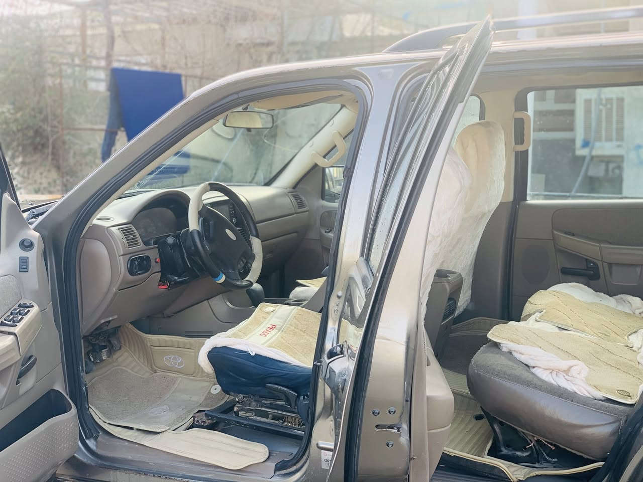 سڵاوی خوا لەهەمو لایەک
ئەم سەیارەیە بۆفرۆشتن  ماڵێکی تابڵەی بێکێشەو پاکە  جۆری فۆڕت  لێدراوی هیج هیج نیە بۆیاخی نیە  کێڕو مەکینەی ڤی ڤیتیە  کێڕو مەکینەی بەشەرت 
شوێن تاسڵوجە سلێمانی 
نرخ ٣٢ گەڵا کەمێک معآمەلە  
جوابی کۆمێنت نادەمۆ کێکڕ یارە جاتکات


**إذا كنت صاحب هذا الإعلان وتريد حذفه لأي سبب، رجاءا أرسل رسالة إلى الدعم الفني**