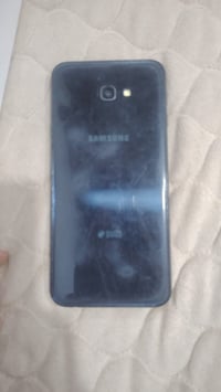 سامسونج J4 • ذاكره ٣٢ • شاشه مفطوره