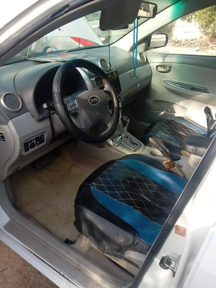 السلام عليكم بي وايدي موديل 2012 السيارة بسمي السونار موجود المكينة استوني مجفتها وبيها خربطه ابيع على هاذي الوضع مكان السياره قضاء البدير لسعر 45$
***********
