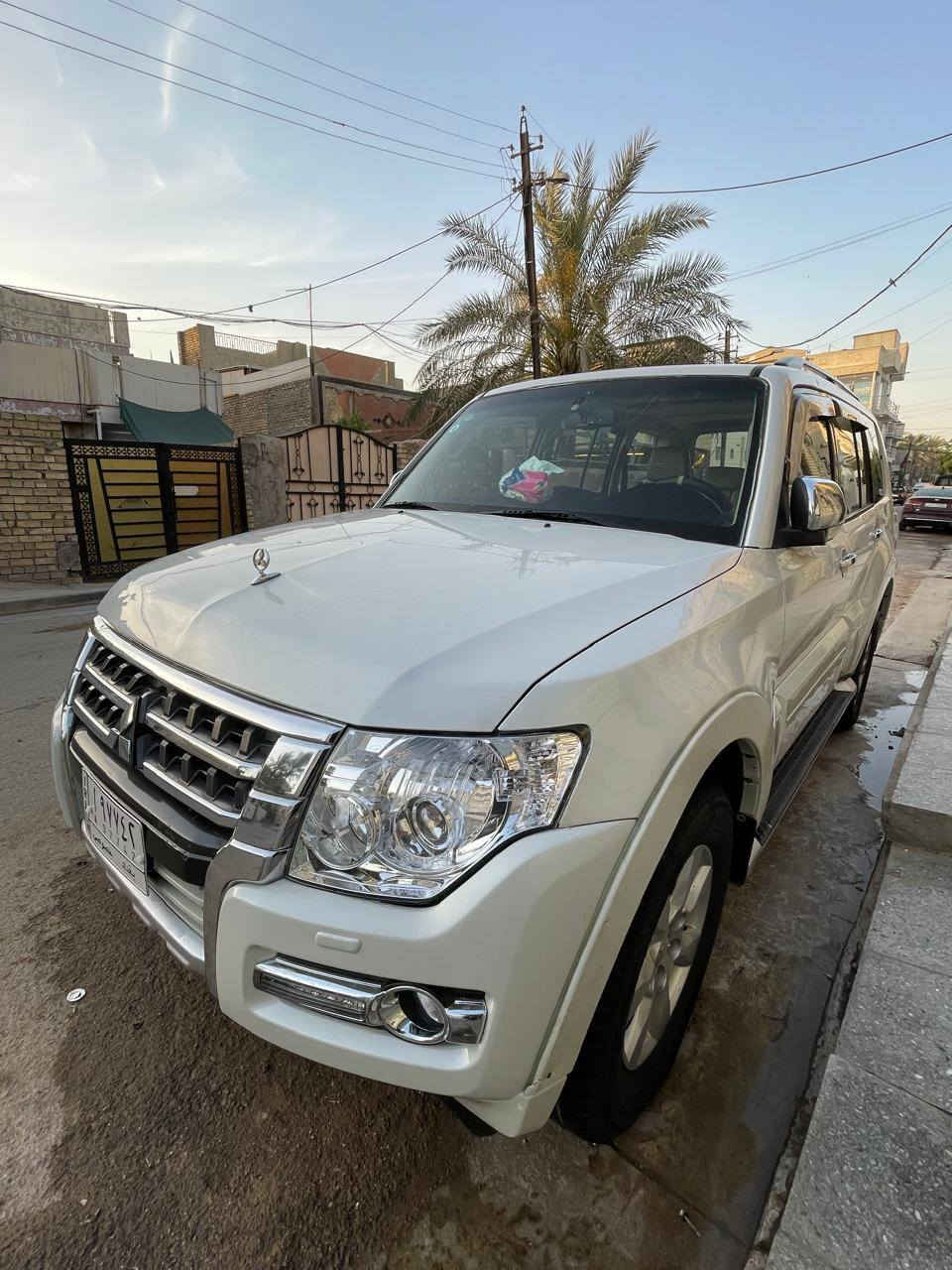 حبتور ٣٥٠٠ فول مواصفات موديل ١٥ صبغ شبر بالبنيد ودعاميه للجماليه فقط كير ومحرك مكفول من الفتح صدر تخم تاير تبريد مقاعد جلد فتحه شغاله اي نقص مابيه السياره، الشراي يتصل *********** بغداد الجديده تحياتي لصاحب الكروب،،
