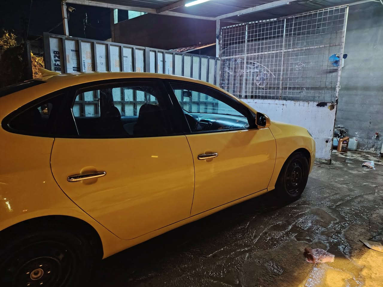 محرك 2000
حادثهه جاملغ وبنيد بدوون دواخل 
كير ومكينه شادهن جديدات
صدر امامي خلفي جديد
تخم تايرات جدد
تبريد ثلج
رقمها  بغداد مميز بسمي
مكانها الموصل
السعر 93
للاستفسار الاتصال على الارقام
***********
***********
