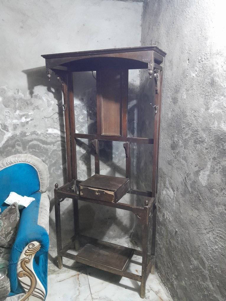 زاوية للبيع عمرهه اكثر من ميتين سنه 
مستارثهه عن اب وجد الاتصال بالرقم ***********هذا
