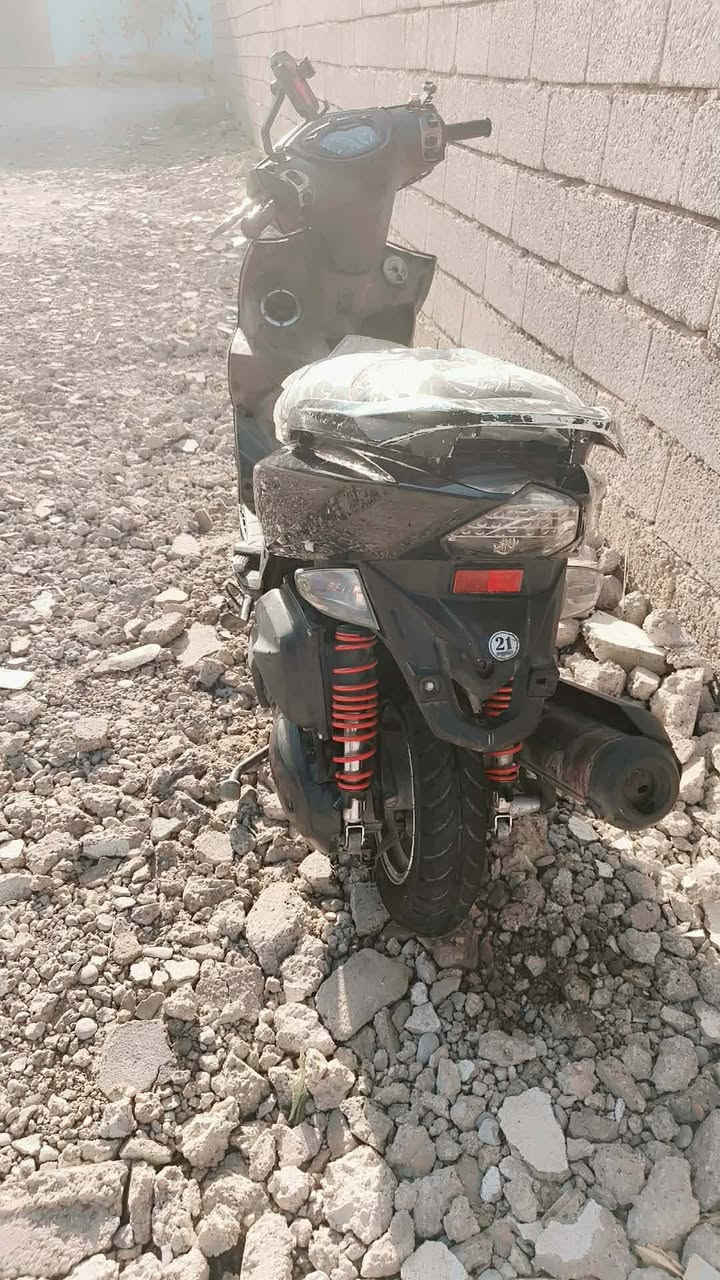 سلام عليكم جيتي ار للبيع دراجه خير من الله ما ناقصها شي بس ترتيب اشويه شغاله كهربائيات  كلها آჂ̤ نقص مابيها يرادلها ادامه بسيطه دراجه بلاديه كلها السعر 750وبيها مجال مكان ديالى بعقوبه لاستفسار اتصل ودلل ***********
