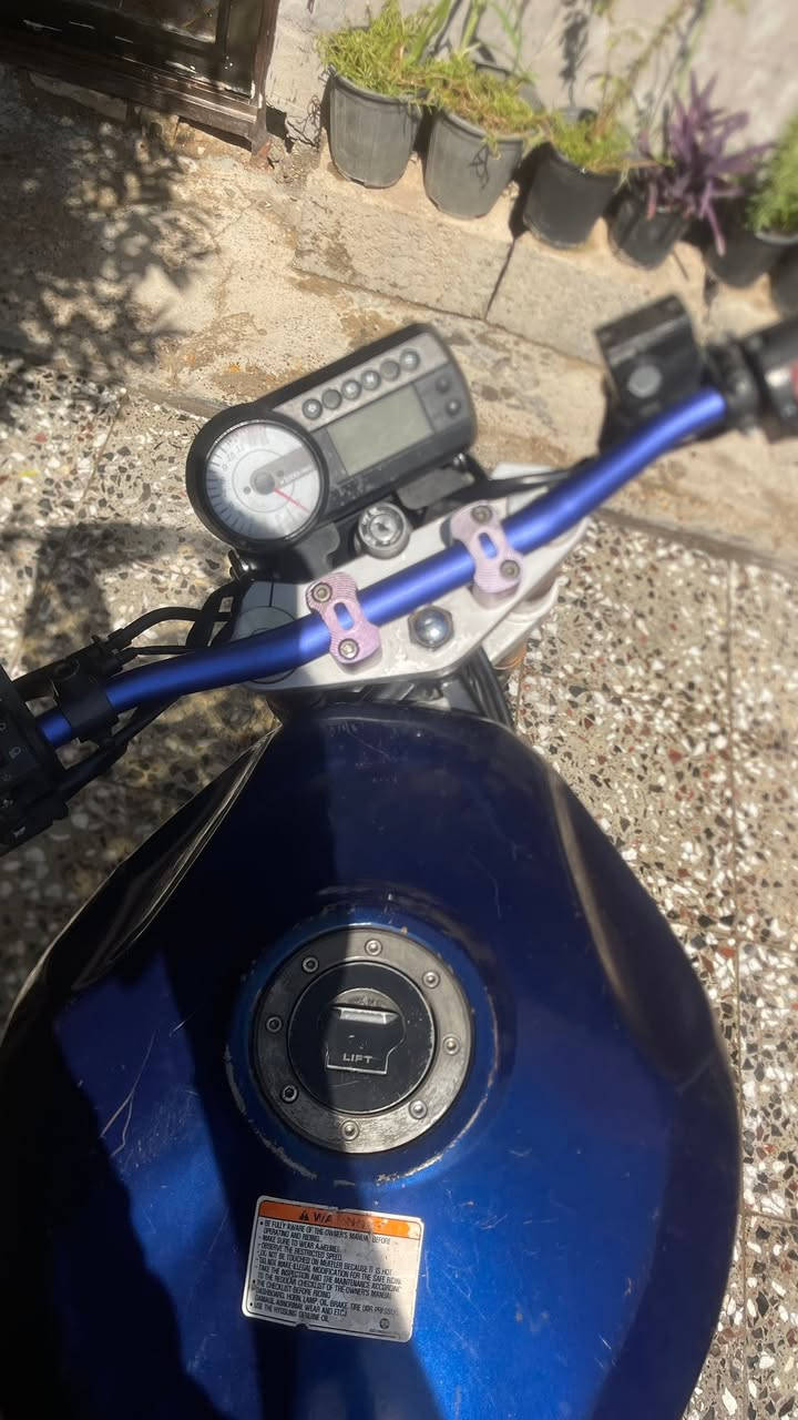 بسم الله الرحمن الرحيم
Hyosung GT250
محرك 250ccثنائي 2سلندر 30 حصان
سرعة 160-180
سحب ممتاز وثبات عالي بالطريق
رياضية بلون ازرق Sport
اكزوز رياضي 
مكينه مكفولة اوراق كاملة
صناعه كوري المنشأ دراجة مفولة ما شاء الله 
السعر (13 ورقة) وبيهه مجال للطيبين ولشراية
المكان بغداد الجديدة


**إذا كنت صاحب هذا الإعلان وتريد حذفه لأي سبب، رجاءا أرسل رسالة إلى الدعم الفني**