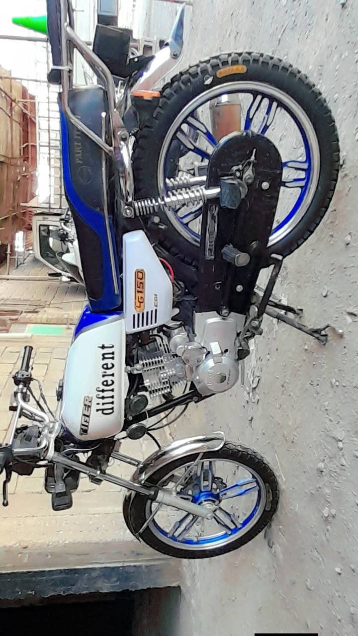 سيفان موديل ٢١ورقه كورتونيه شرط مكينه برغي ممفتوح بيها كله شغاله سلف كهربائيات شغاله  السعر ٤٢٥ بعقوبه الهويدر ***********
***********
