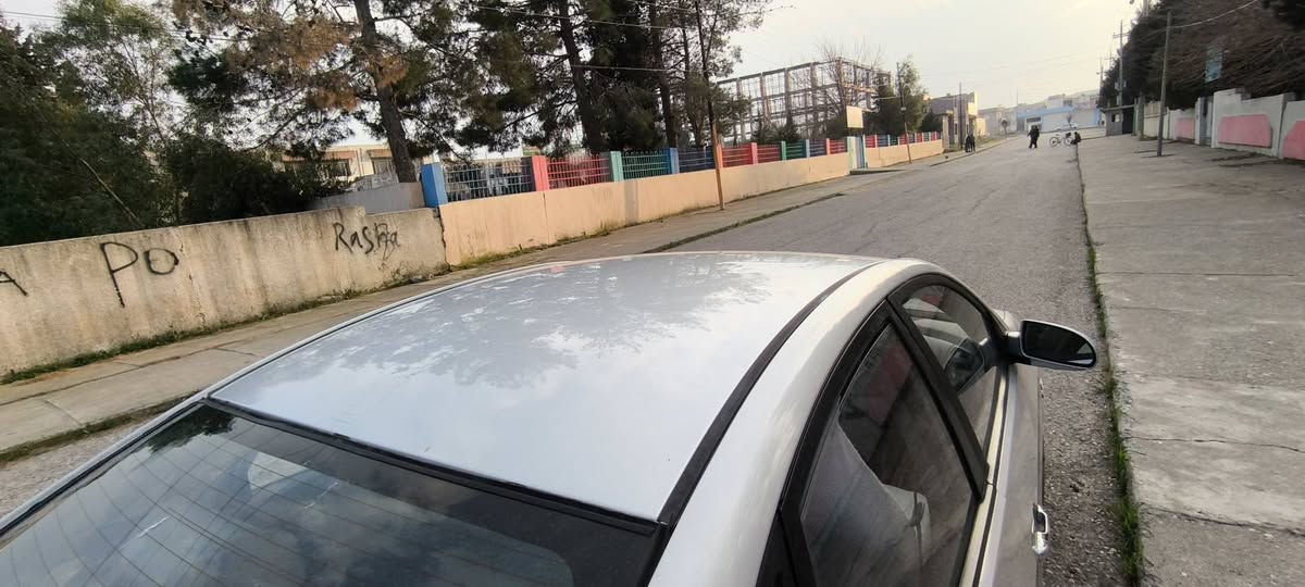 2009مەکینه ١٦ی دەکشن بەرز مەرغوبی بازاڕ کوشن جلدوو هیته ر سوکان فۆڵۆم تەبرید لەمس بیلاد تەجیل بلوتوس نوخسانی نییه پێشوو پشتی تازە داگیراوە  قەباغی ده کشنی پێوەیە  موکینه و گێڕو کاره بای به شه رت سەقف بۆیاخ بەشەرت دەعمو لێداو که فه ر گۆڕاو بەشه رت
شوێن شاره زوور زەڕایەن
نرخی ٤٦ مەجالێ که می برایانه
***********
*********** دار بنديهكان, السليمانية
