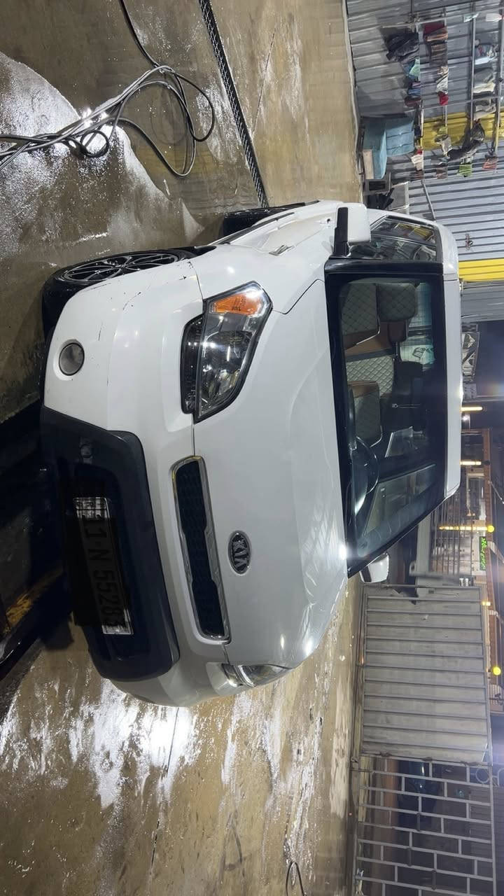 السلام عليكم كيا صول 2011 وارد امريكي حادثهاجاملغ جهة السائق ونفسه مصلح مكينة 2000 دوش سعرها 95 مكانها المعلمين ***********
