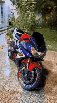 السلام عليكم 
دراجة cbr 929 rr
دراجة شغاله من لايت ل بكلايت 
شغل وطلع وين ما تريد 
الكاتم مالته موجودة 
أبيع ب ٢٠ اخي ركز ب ٢٠ أبيع 
مكاني العمارة نهاوند 
***********
