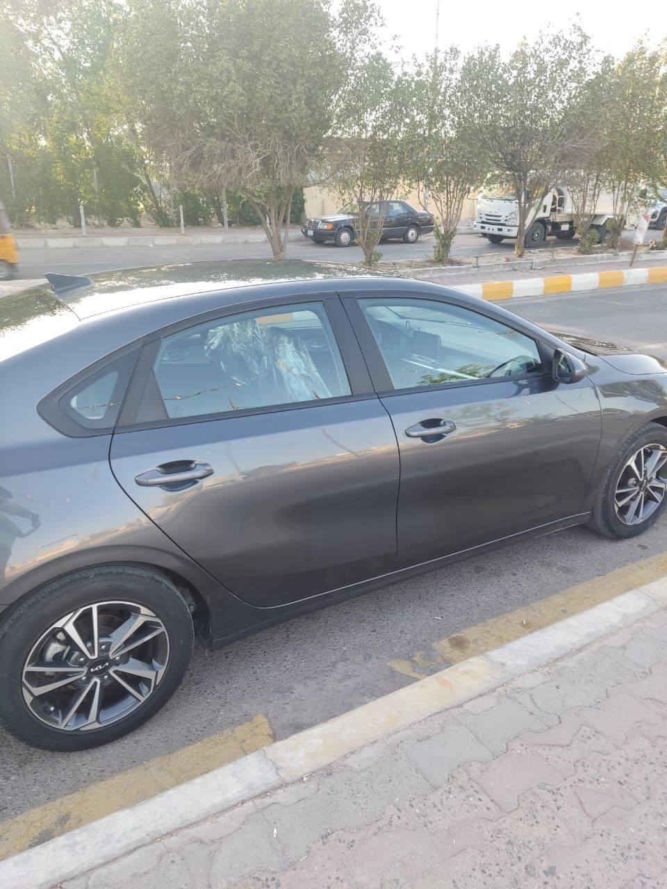 سلام عليكم فورتي البيع رقم بغداد موديل 23ماشيه 70  سعر 143 وبيهه مجال تحويل ثاني يوم  الحادث جاملغ وباب بيه صبغ صور الحادث بلمنشور مكان سياره ميسان العماره ***********
