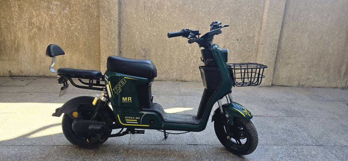 دراجة شحن R8 للبيع بحالة جيدة وبطاريات جديدة 
مكان الدراجة سيف سعد 
السعر المطلوب / ٤٥٠ الف 
***********
