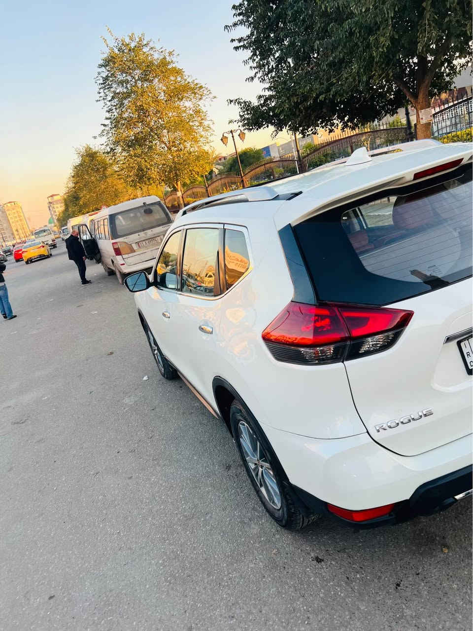 السلام عليكم
نيسان روج 2019 
فول مواصفات ١/١ VIP
Sv
حادثها جاملغ
السعر
155 ورقة وبي مجال 
مكاني بغداد الدورة 
*********** بغداد, العراق
