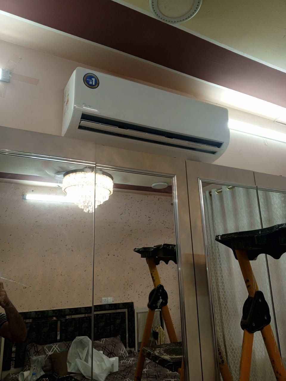 ورشه الهندسيه للتبريد متنقله في بغداد 🌐
لتنصيب وتركيب سبالت ❄️ وفتح سبالت ❄️ وغسل وتنظيف جميع انواع السبالت 💧 
«»«»«»«»«»«»«»«»«»«»«»«»«»««»«»«»«»«»
💥 جزء من اعمال ورشتنه على بركه الله 💥
-تم تنصيب مجموعه سبالت توسوت/كري/الوادي/ميديا/TCL/اوكس وفتح سبالت اخرى في مناطق شعله وحي جهاد وغيرها من المناطق ..

⭕لتواصل عبر الرقم :
📱*********** واتساب ✅ 
او مراسله الصفحه
