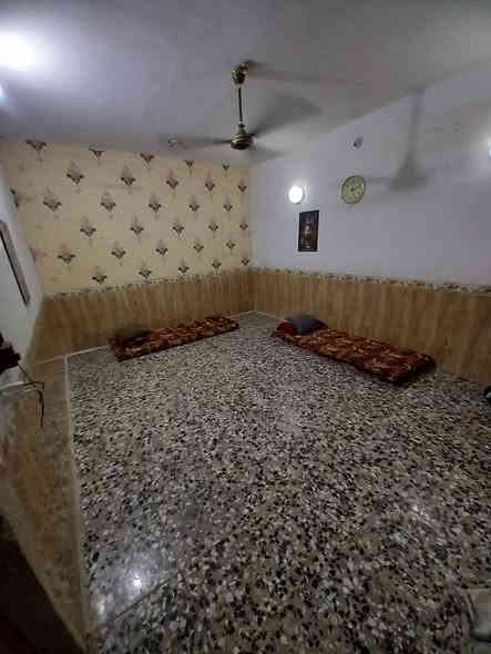 بيت للبيع 50متر زراعي سند 25
العنوان الشعلة مقابل قطاع 14 شارع ابو طياره 
الشارع مقرنص خطين وطني خدمات فول 
تفاصيل المنزل استقبال معزول مطبخ حمام تواليت داخلي وخارجي وغرفه نوم كبيره وحولي سطح نقص شتايكر 
السعر خاص اواتصال على الرقم
*********** بي واتساب
