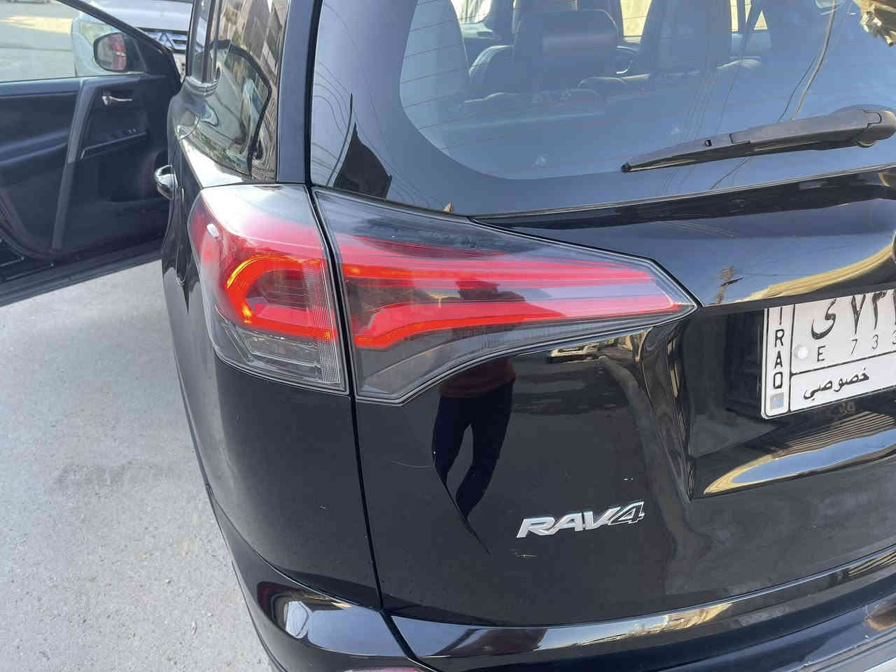 السلام عليكم راف فور فل موصفات واحد على واحد للبيع وارد أمريكي موديل 18 حادثها بنيد و جاملغ بدون دواخل سعرها 155 و بيها مجال المكان البياع حي الشهداء الرقم ***********  واتساب متواجد
