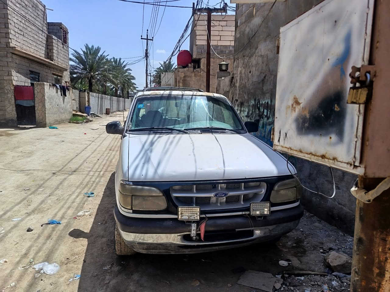 للبيع أو مراوس فورد أكسبلور 1996 لون ابيض محرك محور vvvti 3000 رقم بابل انكليزي باسمي تحويل مباشر محرك حداديه خير من الله كهربائيات شغاله نقصه دوشمه *********** رقمي سعر 40  وبيها مجال مكاني كربلاء المقدسة الحر
