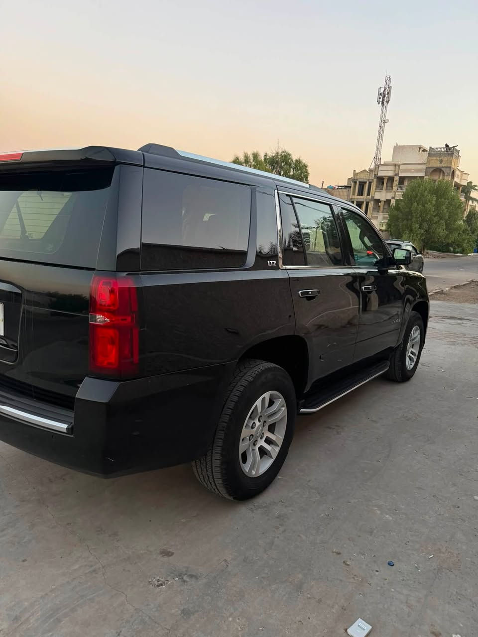 تحية طيبة ...
تاهو LTZ 2015 وارد امريكي ماشية ٨٤ الف ميل 

رقم بغداد الجديد سنوية + هزة كلة جديد بأسمي 

حادثها قبق جنطة مبدل نفس اللون وجاملغ خلفي صبغ 

بيها شوية بارد وتكحيلات بسيطة 

مواصفات : 

بصمة + تشغيل عن بعد + بصمة ٤ بيبان + صندوق كهرباء شفط 

كشنات جلد وكهرباء ومنفصل vip وتبريد وتدفئة كشن 

داخل عسلي مطعم بصاج وخياطات كلش حلوة 

رادارات ٣٦٠ درجة من كل الاتجاهات + مرايات معتمة للضواء 

كاميرا خلفية + حساسات خلفية وامامية 

لايت زنون + لدات خلفية وامامية 

شاشة كبيرة + قاصة السيارة ٧ راكب وكل الكشنات كهرباء  

كشنات خلفية كهرباء + انضمة الخروج عن المسار + القادة الذاتية + اشاير المري + لون الداخل والكشنات جملي

ادامة كاملة للسيارة من دهن مكينة وفلتر شوتة وباتري وعبوة فيول بمب كله جديد ووكالة تخم تاير تخم ويل تخم دسكات كلة جديد اصلي وكالة 

للبيع بسعر ٢٨٥ وبيها مجال كلش بسيط 

***********
