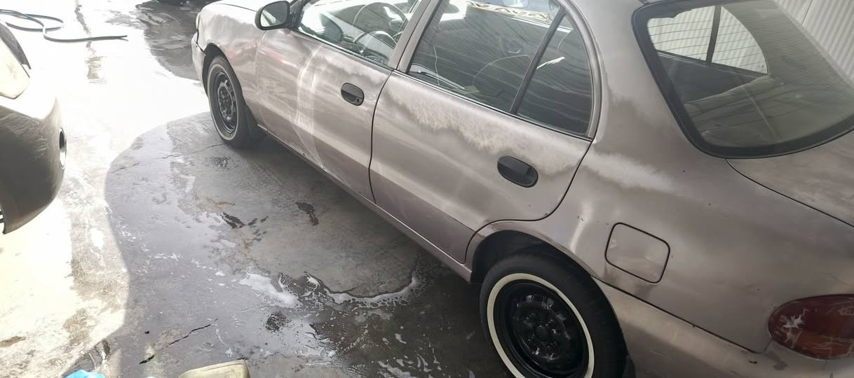 السلام عليكم سياره كفاله من كل شي بدون صبغ بدون تبديل اكسنت موديل 1995المكان البياع  31.
***********
