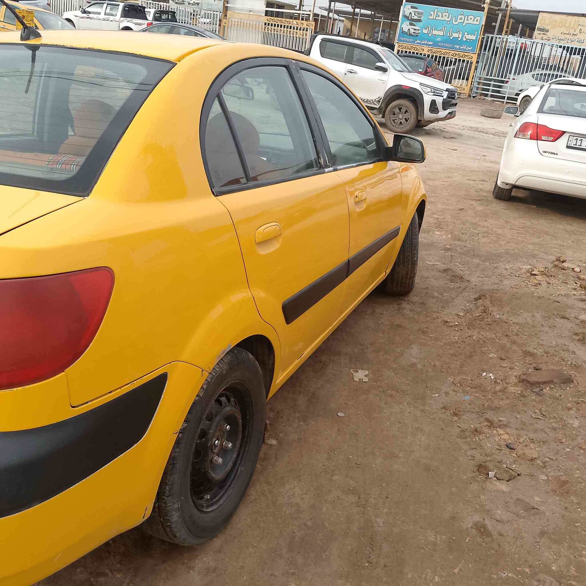 سياره ريو موديل 2007سعر 75وبيهه مجال مكان ديوانيه سومر الاتصال ***********
